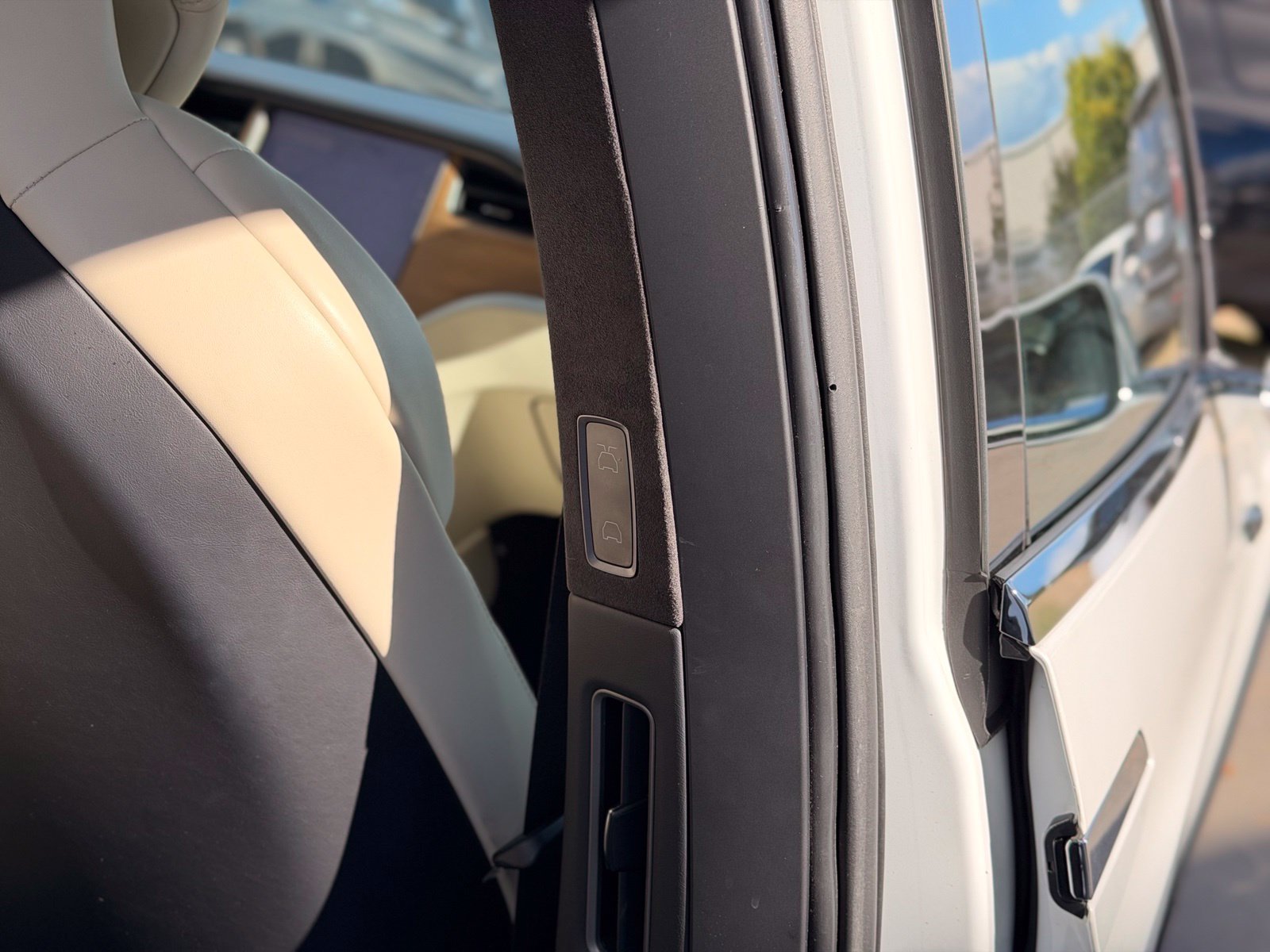 Used 2019 Tesla Model X 75D AWD/4WD image 35