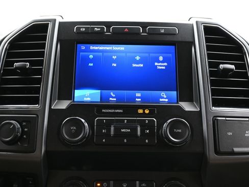 Used 2020 Ford F250 XLT w/ XLT Premium Package AWD/4WD image 35
