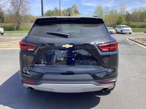 Used 2024 Chevrolet Blazer LT w/ Convenience Package image 3