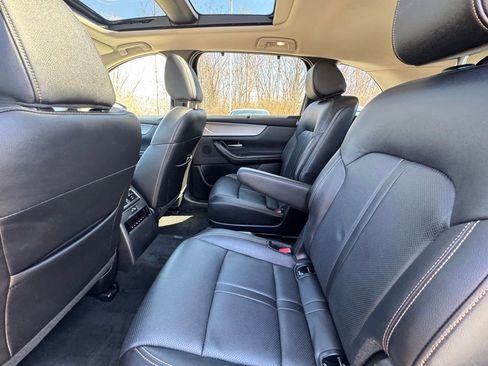 Used 2024 MAZDA CX-90 3.3 Turbo w/ Premium Package image 22