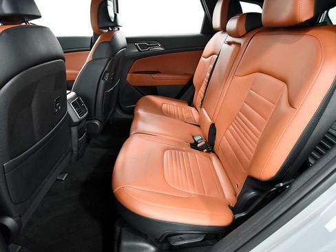 Certified 2023 Kia Sportage SX AWD/4WD image 15