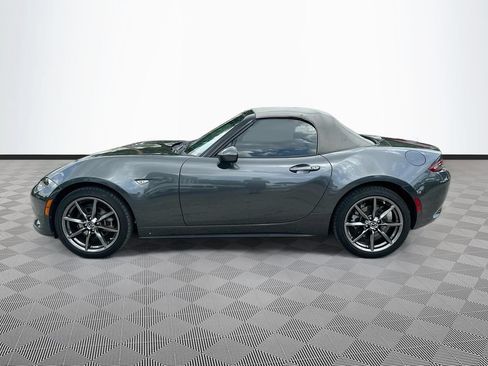Used 2020 MAZDA MX-5 Miata Grand Touring RWD image 4