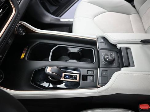 Certified 2026 Toyota Grand Highlander AWD Hybrid image 16