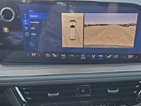 New 2026 Chevrolet Suburban High Country AWD/4WD image 13