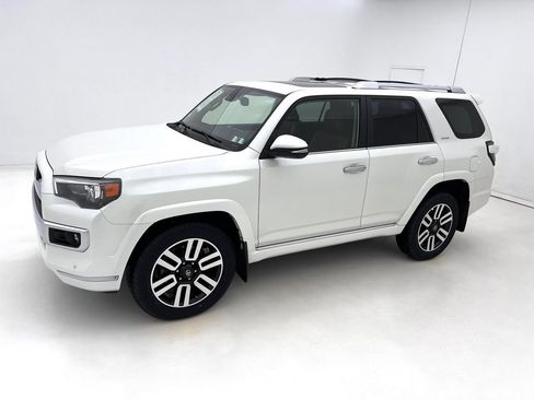 Used 2021 Toyota 4Runner Limited AWD/4WD image 5