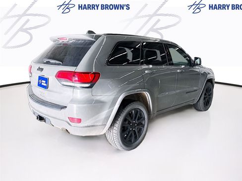 Used 2021 Jeep Grand Cherokee Laredo X AWD/4WD image 10