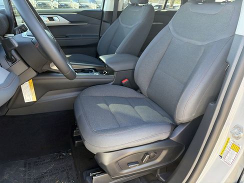 New 2026 Ford Explorer Active RWD image 16