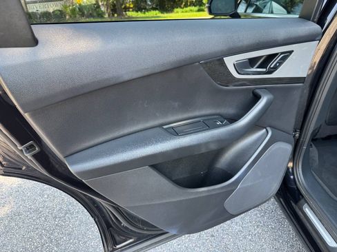 Used 2019 Audi Q7 2.0T Premium w/ Convenience Package AWD/4WD image 41