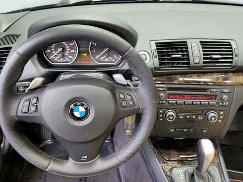 Used 2009 BMW 135i Convertible image 16