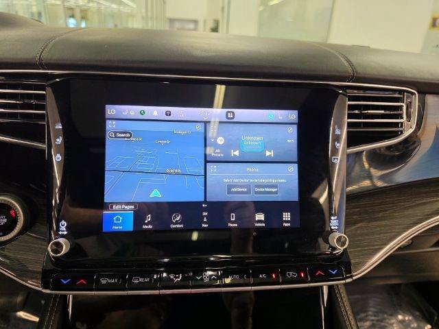 Used 2022 Jeep Wagoneer Series III w/ Premium Group I AWD/4WD image 24