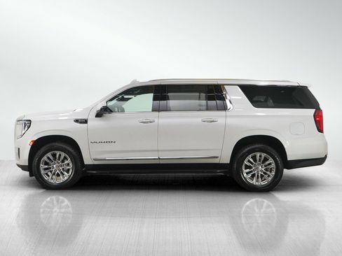 Used 2023 GMC Yukon XL SLT image 2