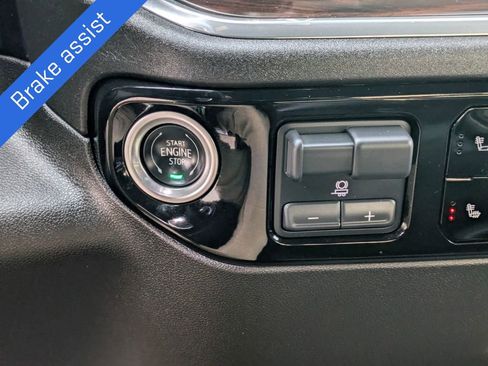 Certified 2025 GMC Sierra 1500 SLT image 34