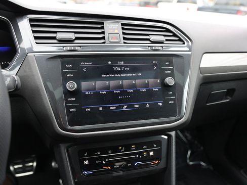 Used 2024 Volkswagen Tiguan SE R-Line image 23