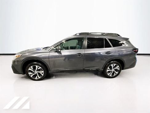 Used 2022 Subaru Outback Limited AWD/4WD image 8