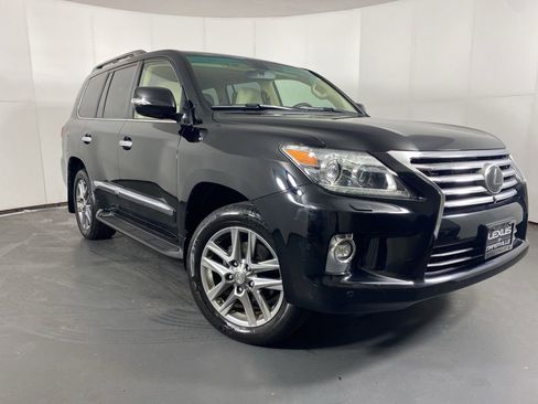 Used 2015 Lexus LX 570 4WD image 4