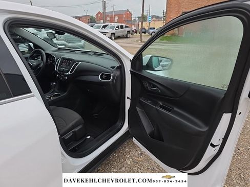 Used 2020 Chevrolet Equinox LT FWD image 24