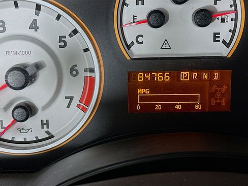 Used 2015 Nissan Titan PRO-4X image 18