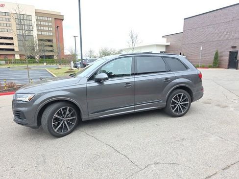 Used 2022 Audi Q7 Premium Plus image 1