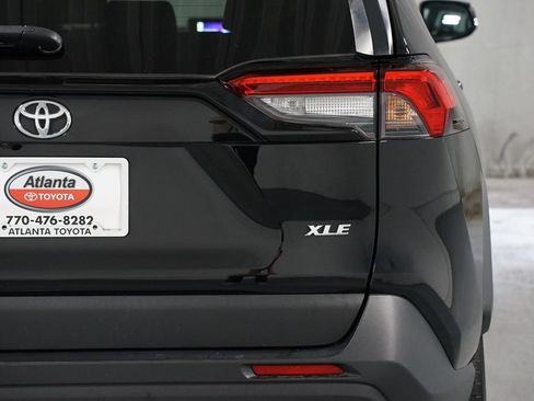 Certified 2025 Toyota RAV4 XLE FWD image 10