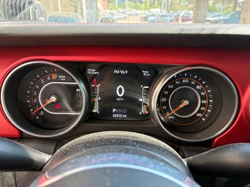 Used 2023 Jeep Gladiator Rubicon w/ LED Lighting Group AWD/4WD image 20