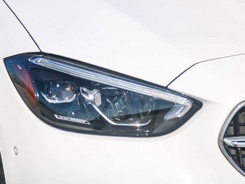 Used 2023 Mercedes-Benz C 300 Sedan image 4