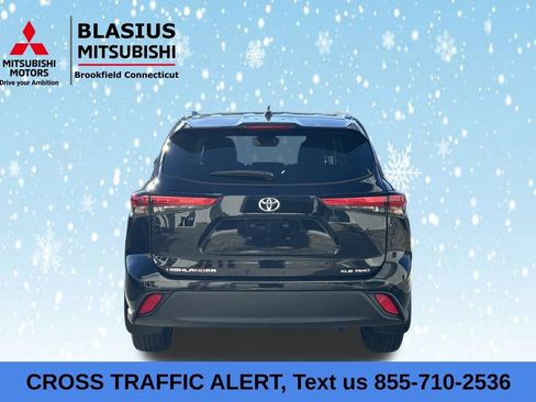 Used 2021 Toyota Highlander XLE image 8