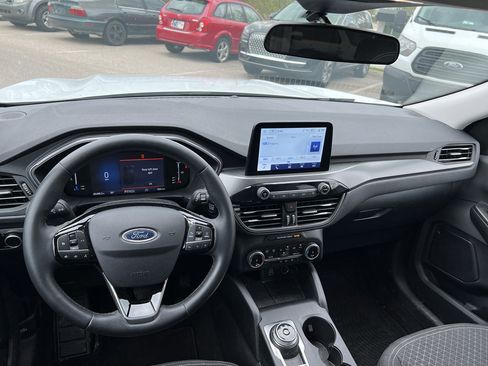 Used 2024 Ford Escape Active image 9