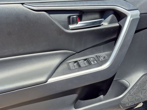 Certified 2025 Toyota RAV4 XLE AWD/4WD image 14