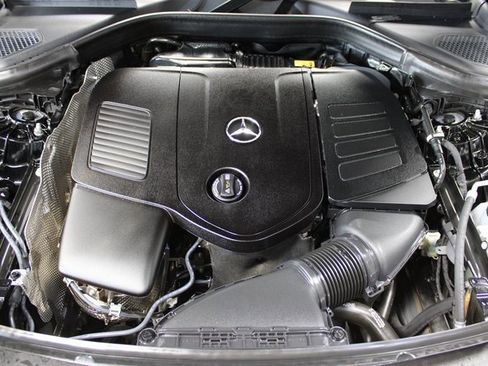 Used 2024 Mercedes-Benz GLC 300 image 31