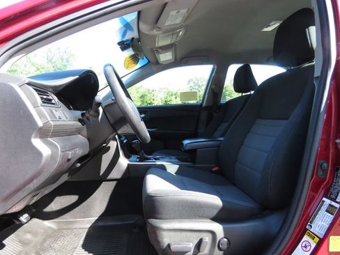 Used 2017 Toyota Camry LE FWD image 10