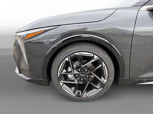 New 2025 Kia K4 GT-Line image 9