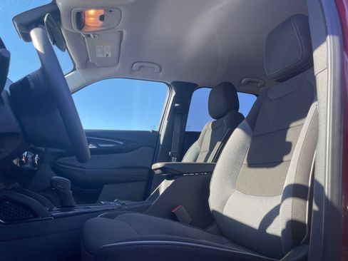 Used 2025 Chevrolet TrailBlazer LT image 24