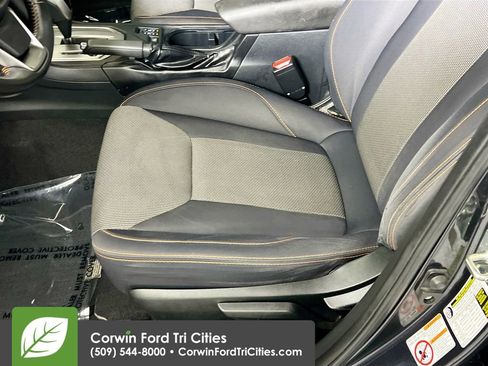 Used 2018 Subaru Crosstrek 2.0i Premium w/ Eyesight System image 23