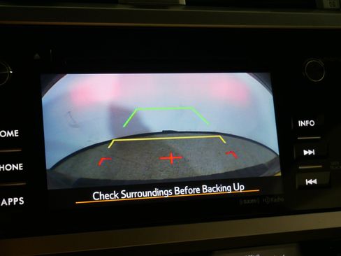 Used 2017 Subaru Outback 2.5i Premium image 33