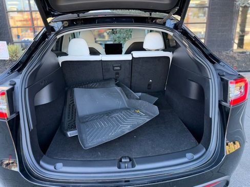 Used 2021 Tesla Model Y Long Range image 18