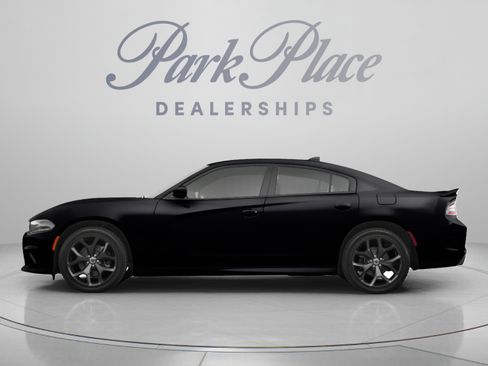 Used 2019 Dodge Charger R/T w/ Driver Confidence Group RWD image 2