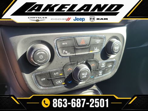 Used 2018 Jeep Compass Limited w/ Navigation Group AWD/4WD image 22