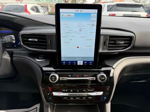 Used 2022 Ford Explorer ST image 19