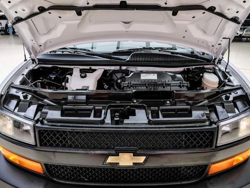 Used 2023 Chevrolet Express 3500 LS image 7