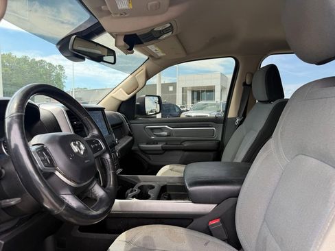 Used 2019 RAM 1500 Big Horn AWD/4WD image 4