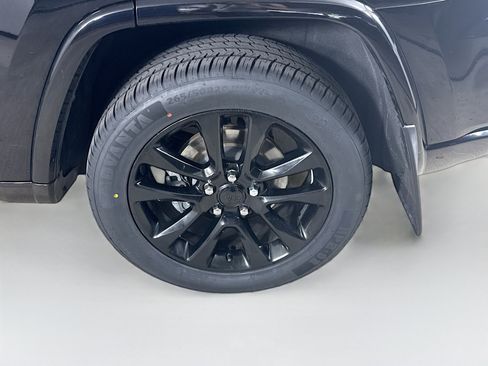 Used 2020 Jeep Grand Cherokee Altitude RWD image 37