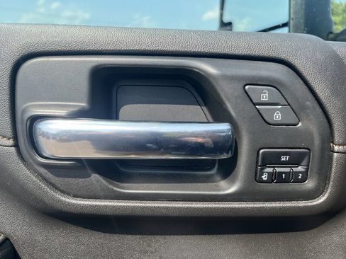 Used 2020 GMC Sierra 2500 AT4 w/ AT4 Premium Package AWD/4WD image 16