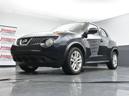 Used 2014 Nissan Juke S FWD image 31