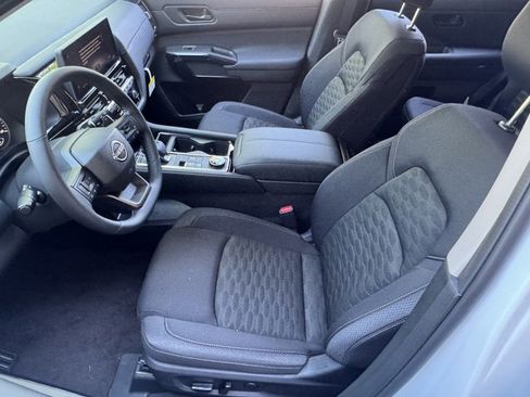New 2026 Nissan Pathfinder SV AWD/4WD image 16