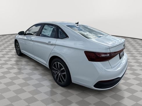 New 2025 Volkswagen Jetta SE image 6