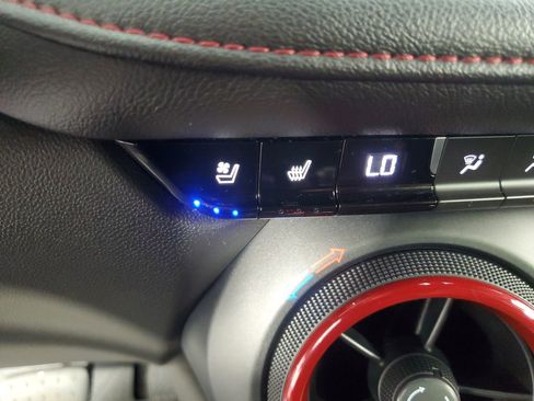 Used 2021 Chevrolet Blazer RS w/ Enhanced Convenience Package FWD image 21