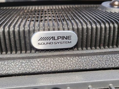 Used 2019 RAM 1500 Classic SLT w/ Luxury Group AWD/4WD image 31