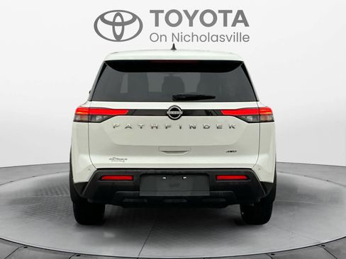 Used 2025 Nissan Pathfinder S image 4