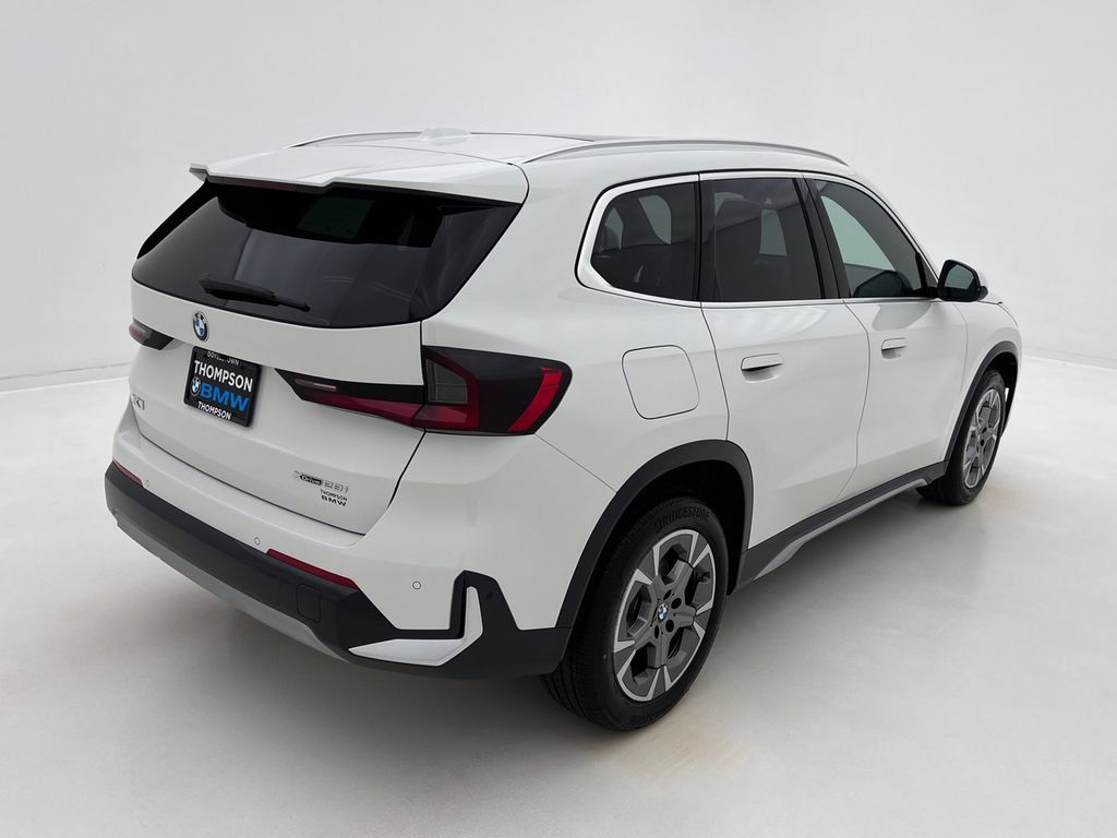 Used 2026 BMW X1 xDrive28i w/ Convenience Package AWD/4WD image 5