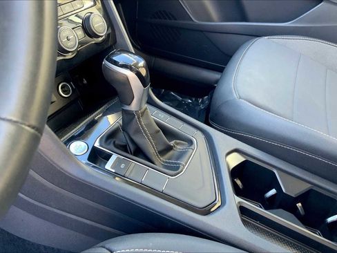 Used 2024 Volkswagen Taos SE image 15